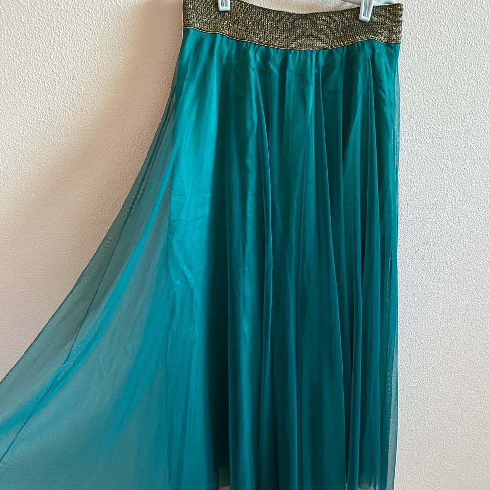 Aker brand skirt